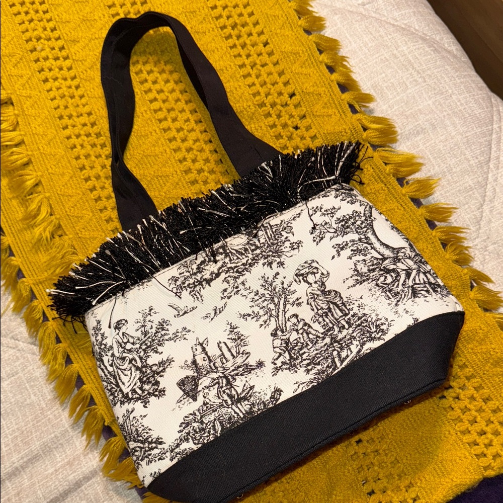 Vivary Black and White Toile Print Purse